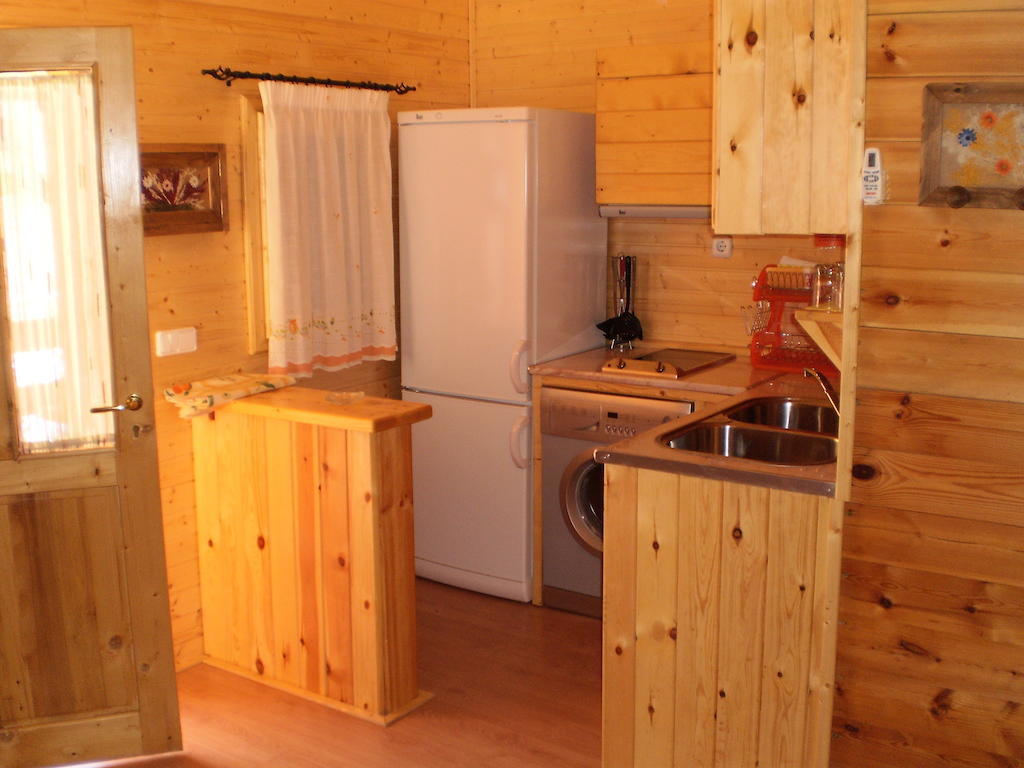 Cabanas De Madera El Rinconcillo Арройо-Фрио Номер фото